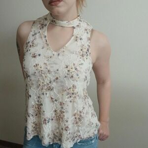 Women's lacy cream‎ floral blouse with keyhole neckline